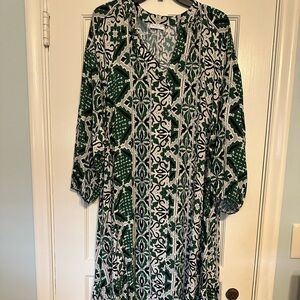 Green and Black Patterned Dress
Size M/L